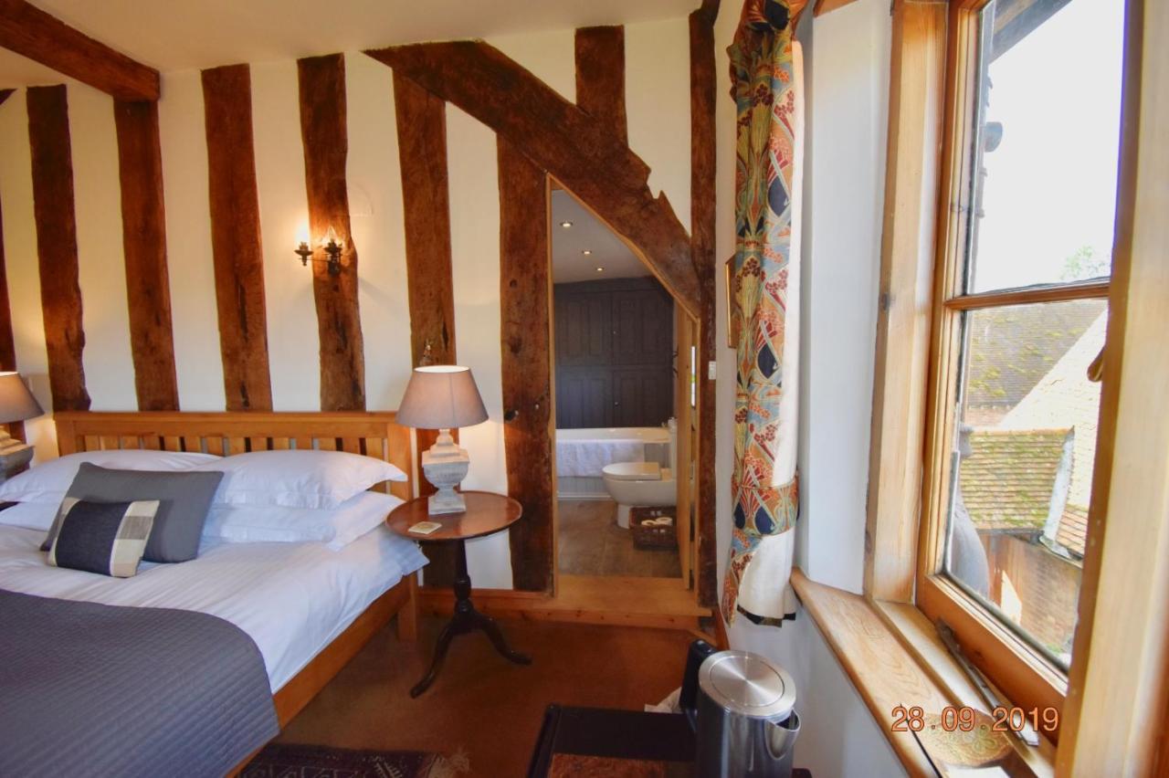 White Hall Farm Couette-café